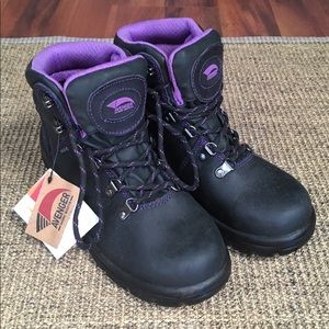 AVENGER WATERPROOF STEEL TOED WORK BOOTS WOMEN